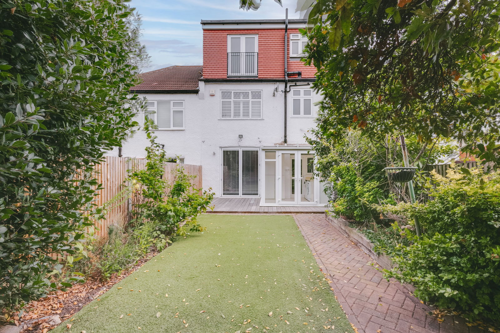 4 bed terraced house for sale in Hawkesfield Road, London  - Property Image 9