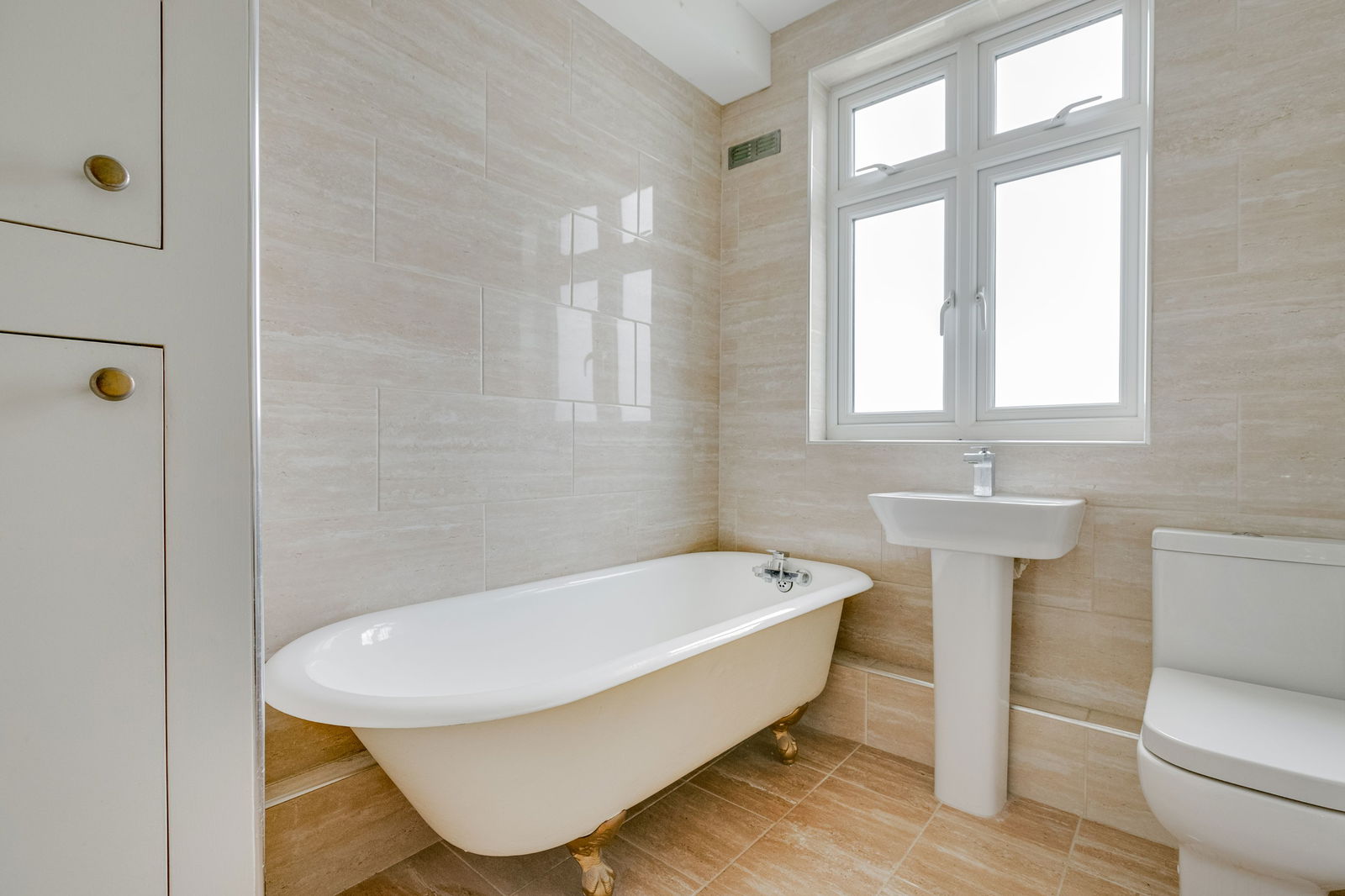 4 bed terraced house for sale in Hawkesfield Road, London  - Property Image 16