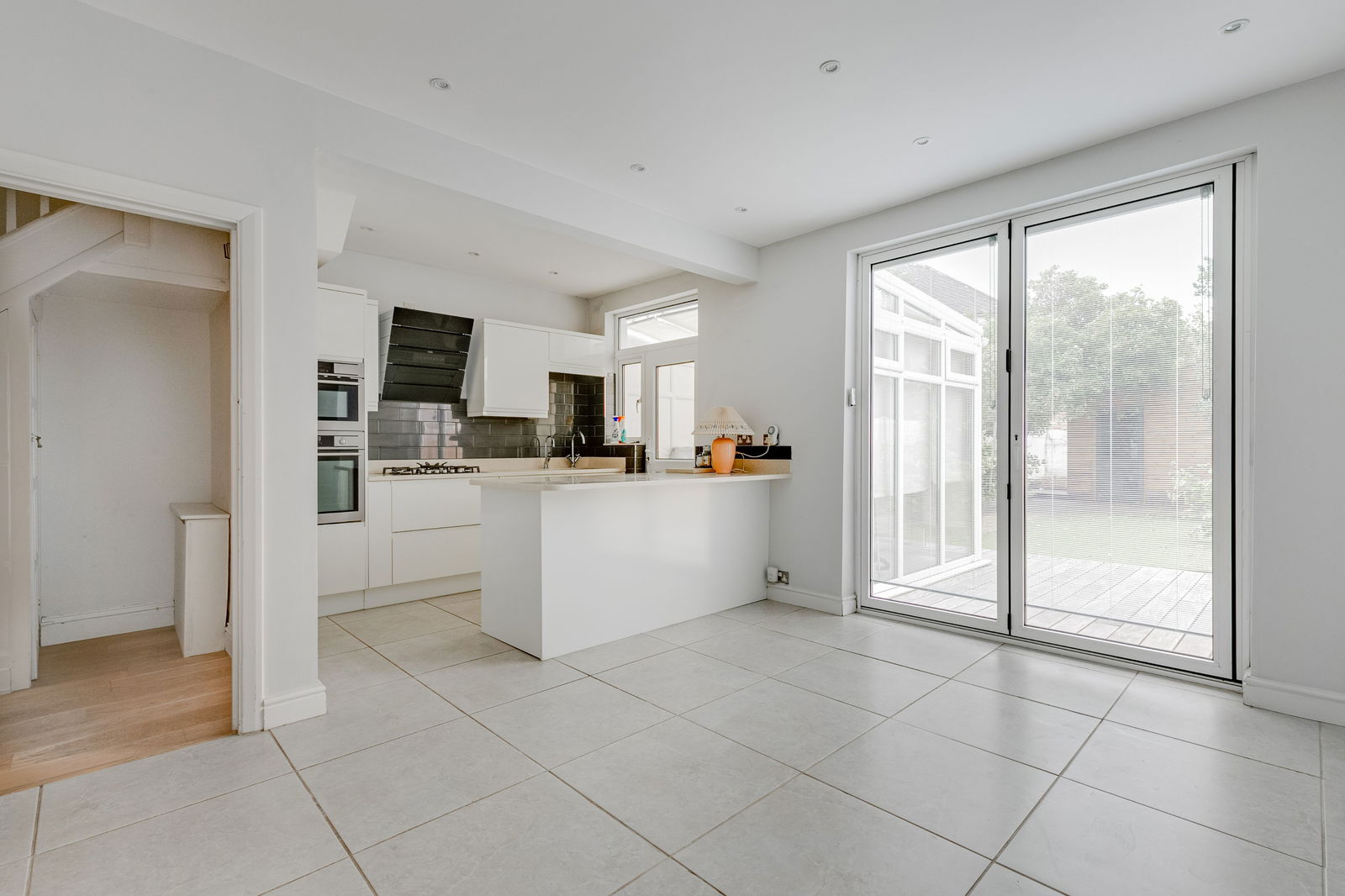 4 bed terraced house for sale in Hawkesfield Road, London  - Property Image 3