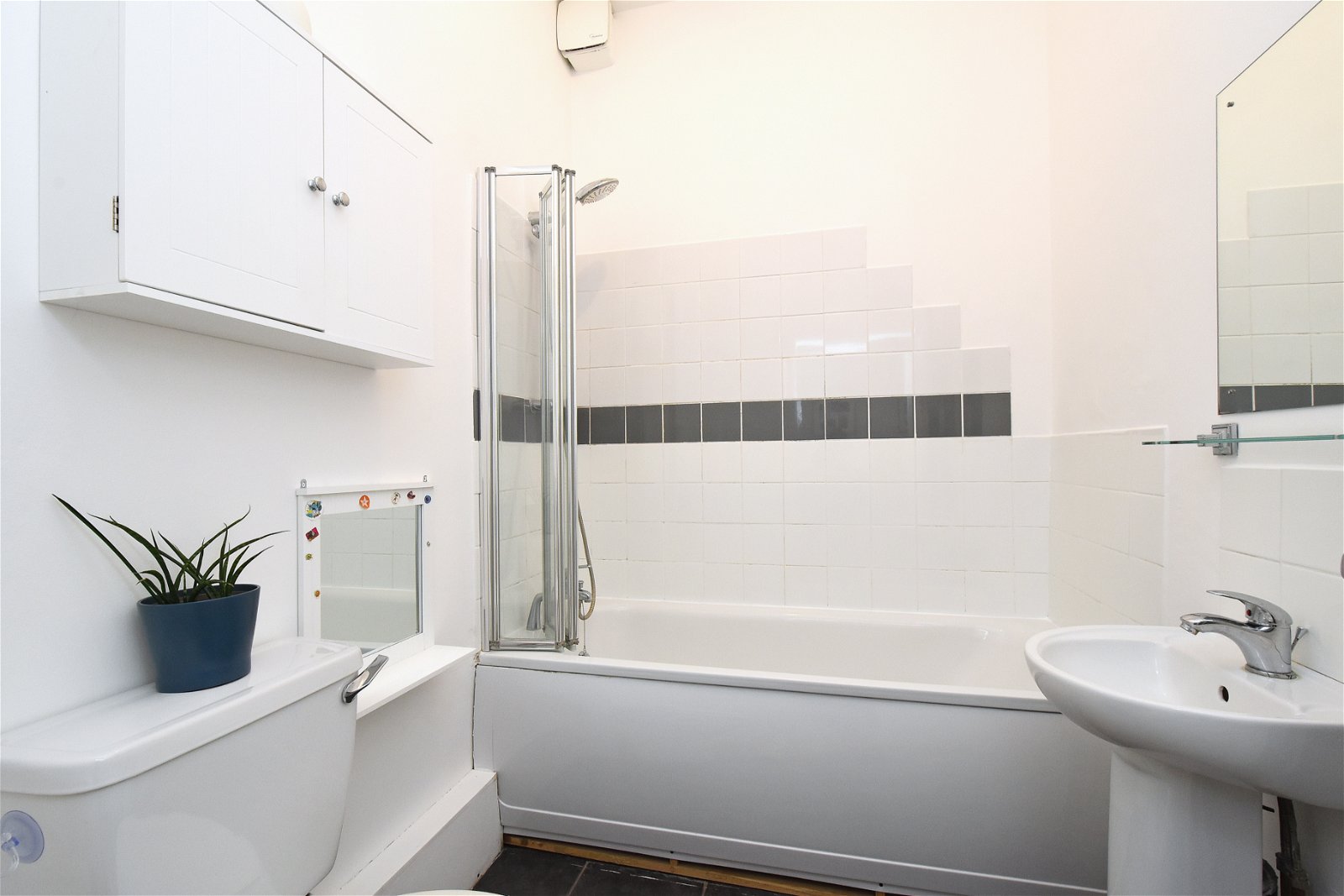 2 bed ground floor flat for sale in Brockley Rise, London  - Property Image 10