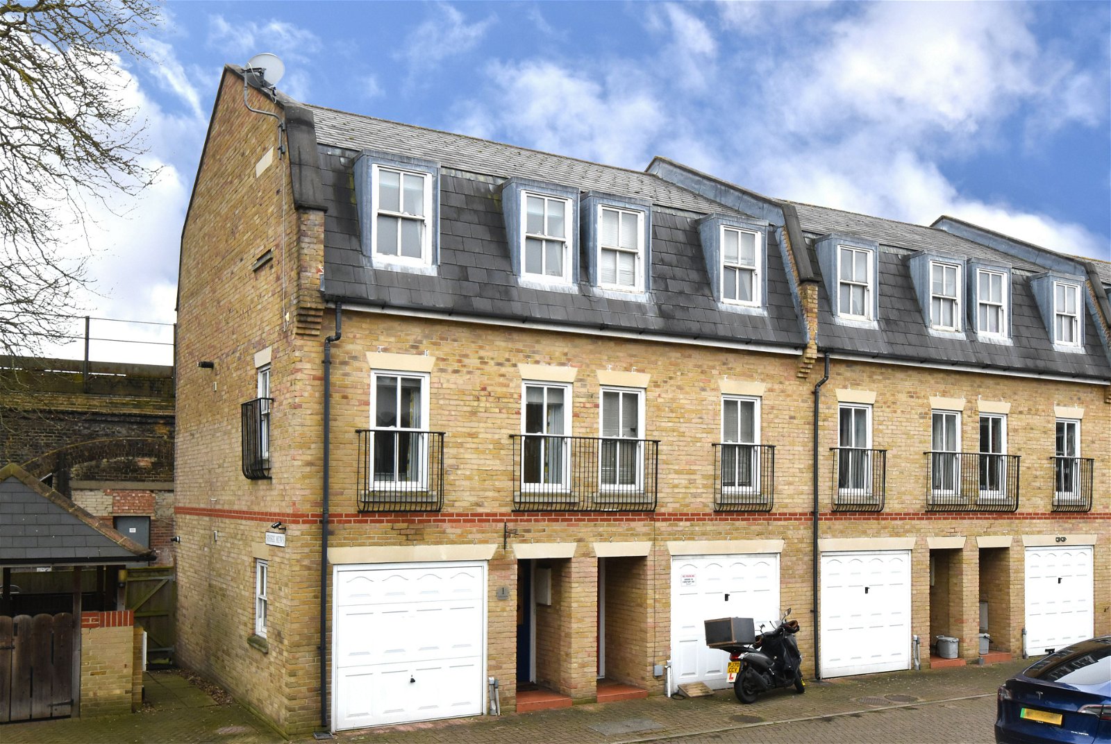 3 bed end of terrace house to rent in Sussex Mews, London  - Property Image 1