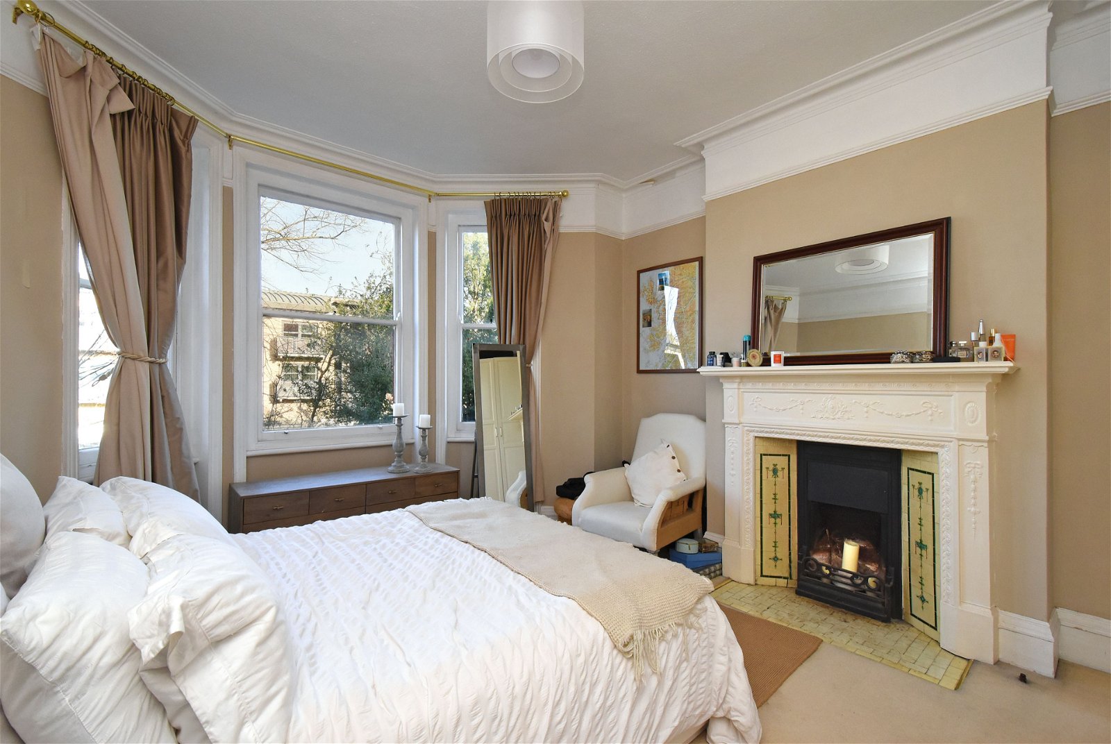 3 bed flat for sale in London Road, London  - Property Image 6