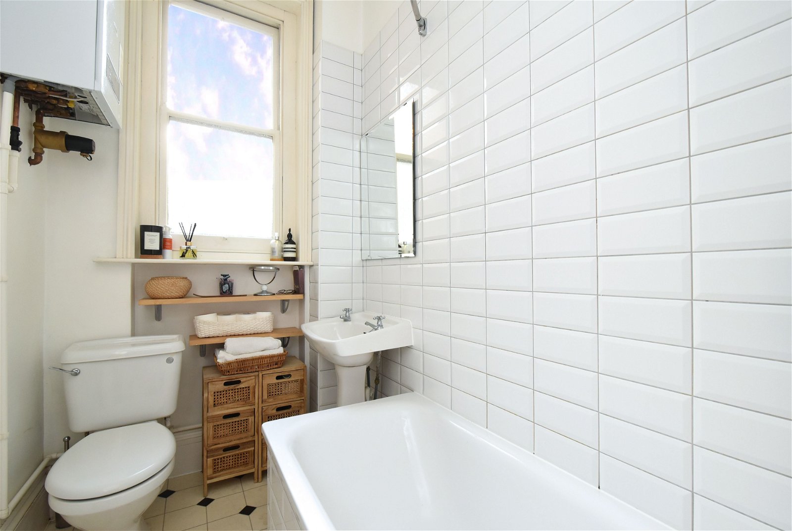 3 bed flat for sale in London Road, London  - Property Image 10