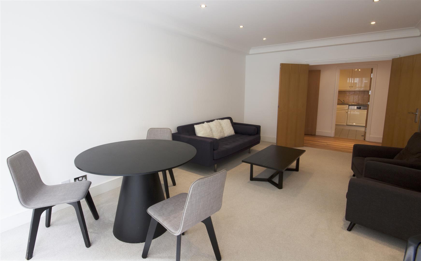 2 bed apartment to rent in Barrett Street, London, W1U