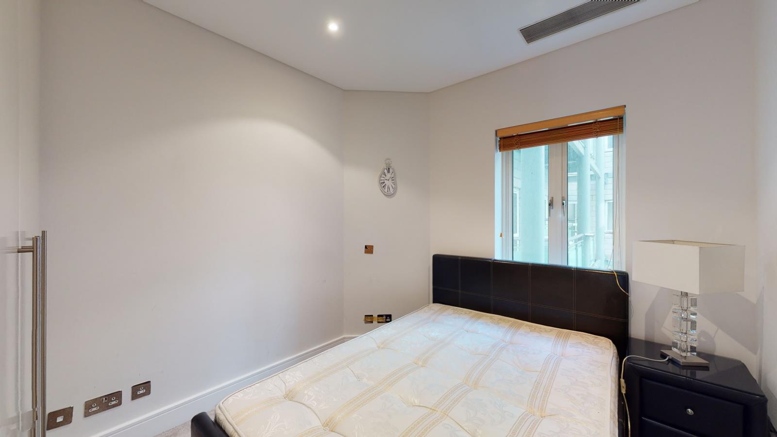 2 bed apartment for sale in Maida Vale, London 8