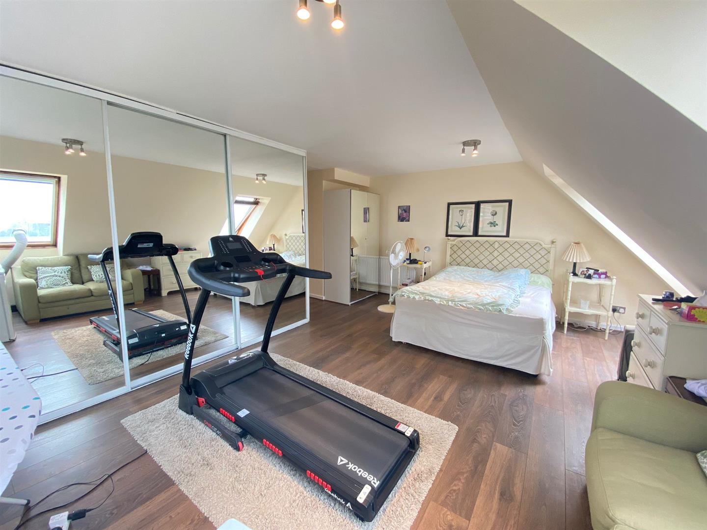 2 bed apartment to rent in Asher Way, London  - Property Image 3