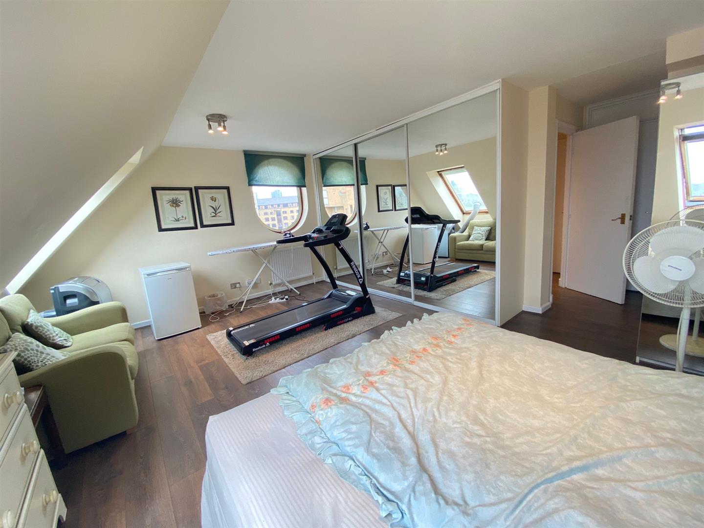 2 bed apartment to rent in Asher Way, London  - Property Image 4
