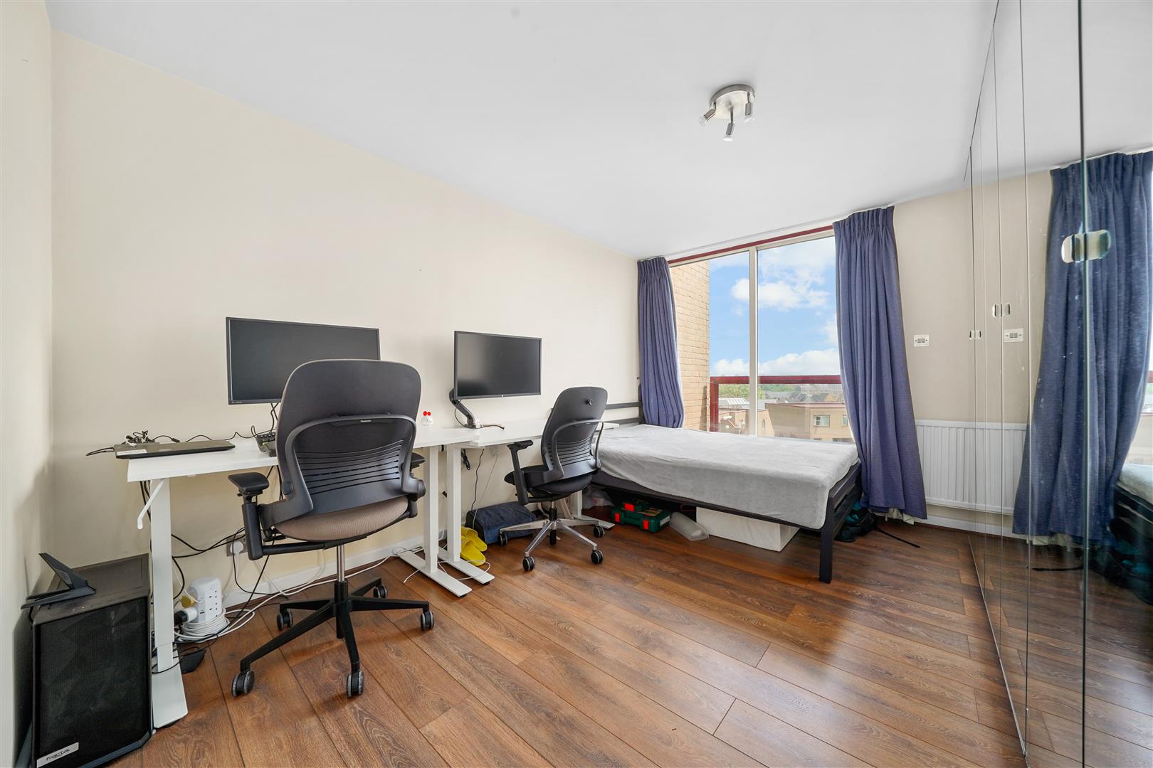2 bed apartment to rent in Asher Way, London  - Property Image 7