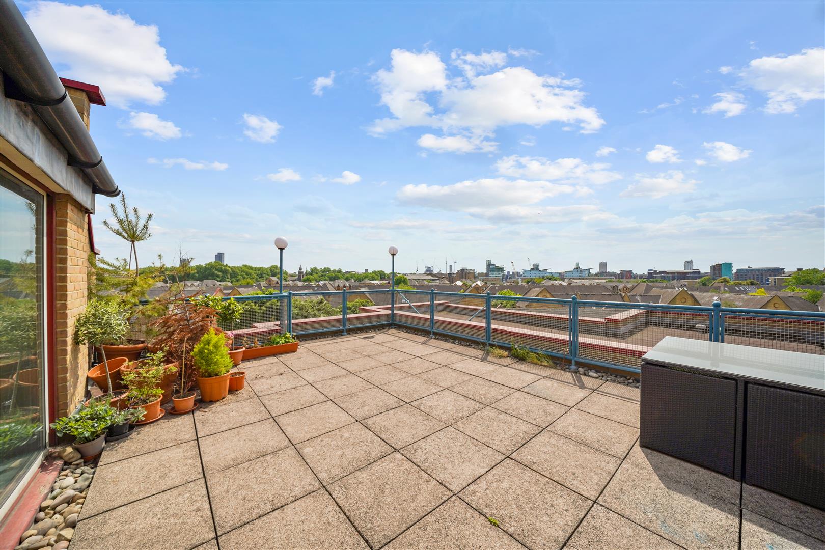 2 bed apartment to rent in Asher Way, London  - Property Image 15