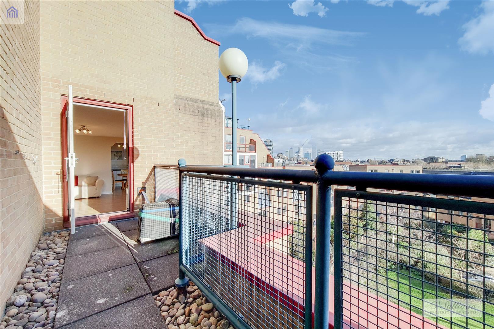 2 bed apartment to rent in Asher Way, London  - Property Image 14