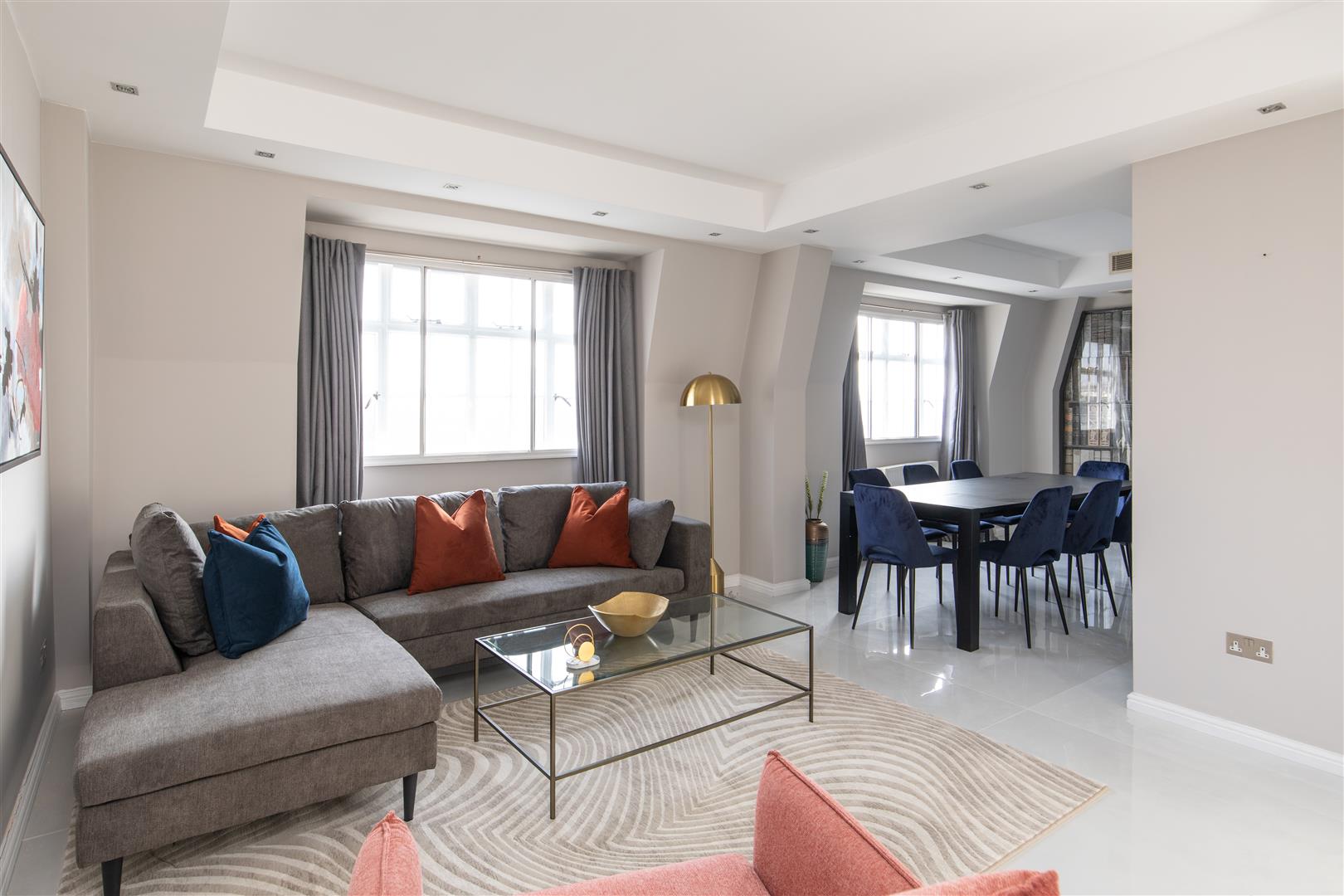 3 bed apartment for sale in Knightsbridge Court, London  - Property Image 5