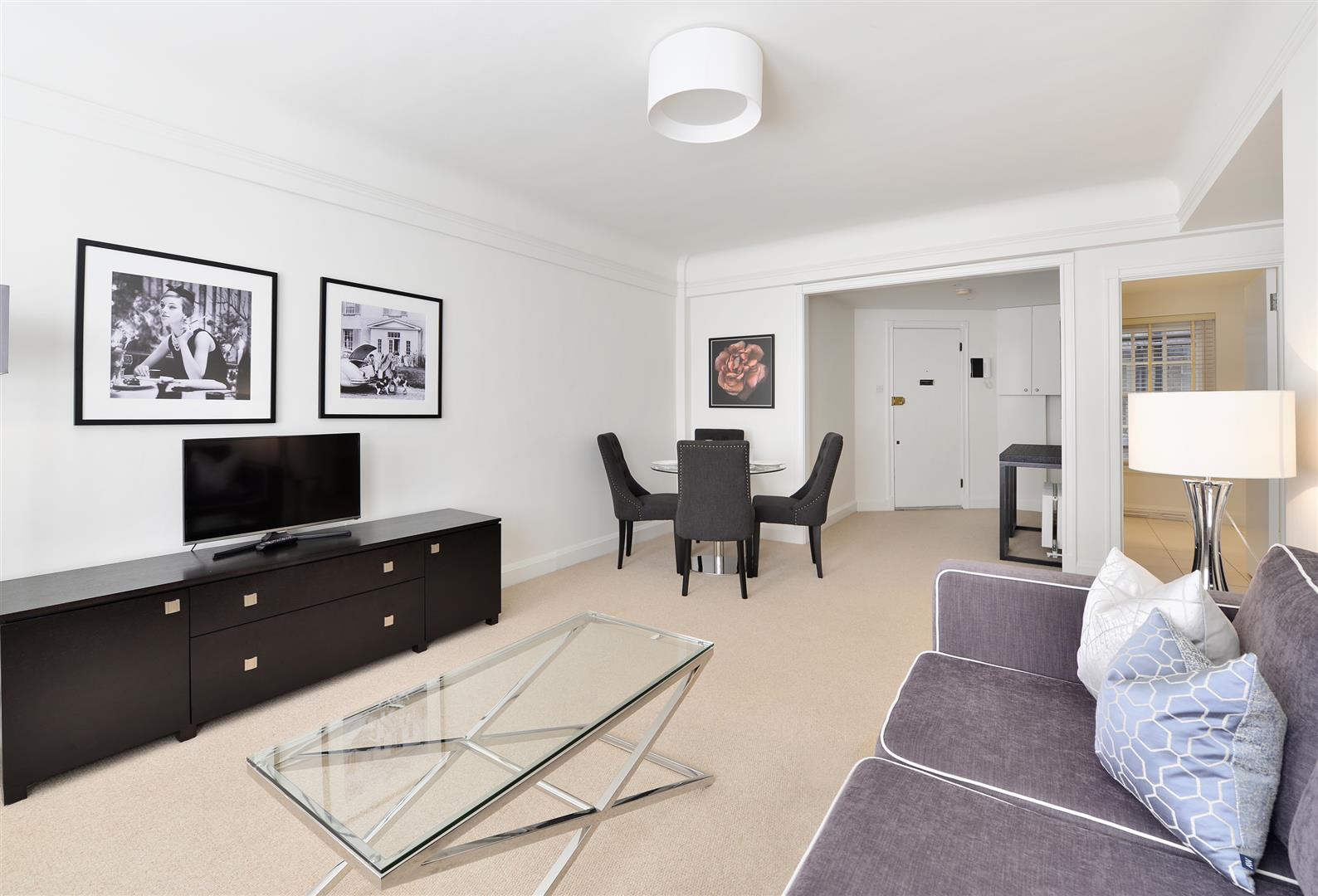 2 bed apartment to rent in FULHAM ROAD, London  - Property Image 2