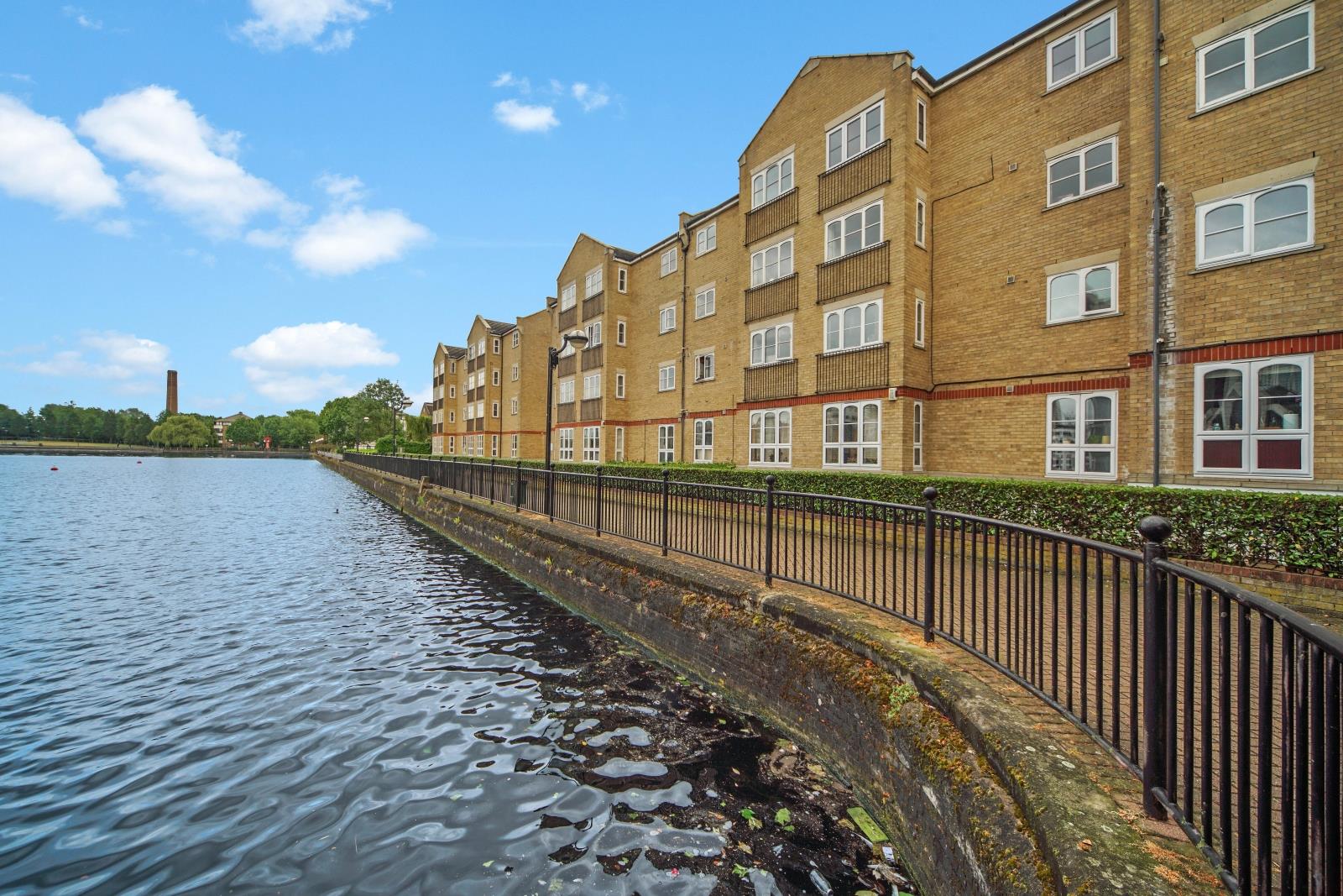 2 bed apartment to rent in Wheat Sheaf Close, London  - Property Image 8