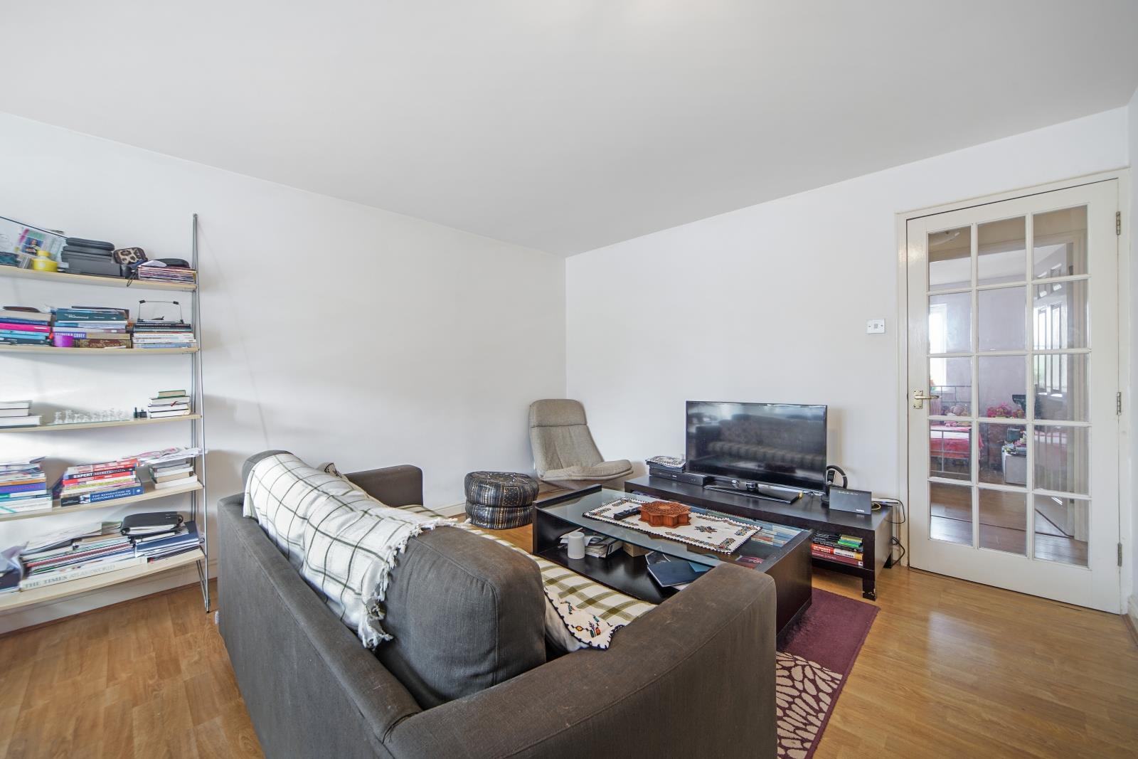 2 bed apartment to rent in Wheat Sheaf Close, London  - Property Image 2