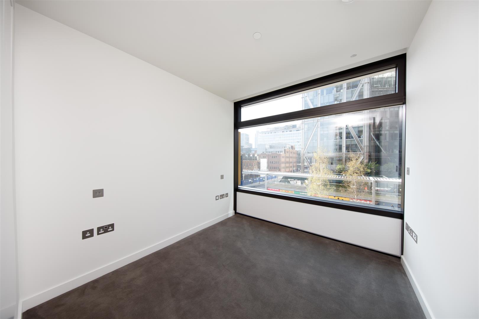 2 bed apartment for sale in Principal Place  - Property Image 3