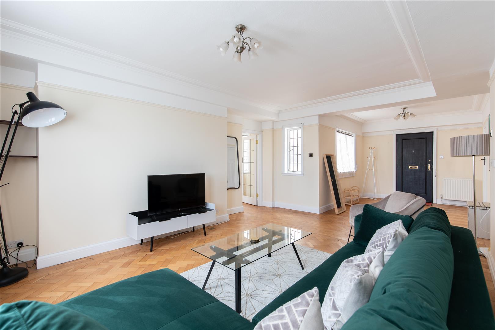 2 bed apartment to rent in Baker Street, London  - Property Image 1