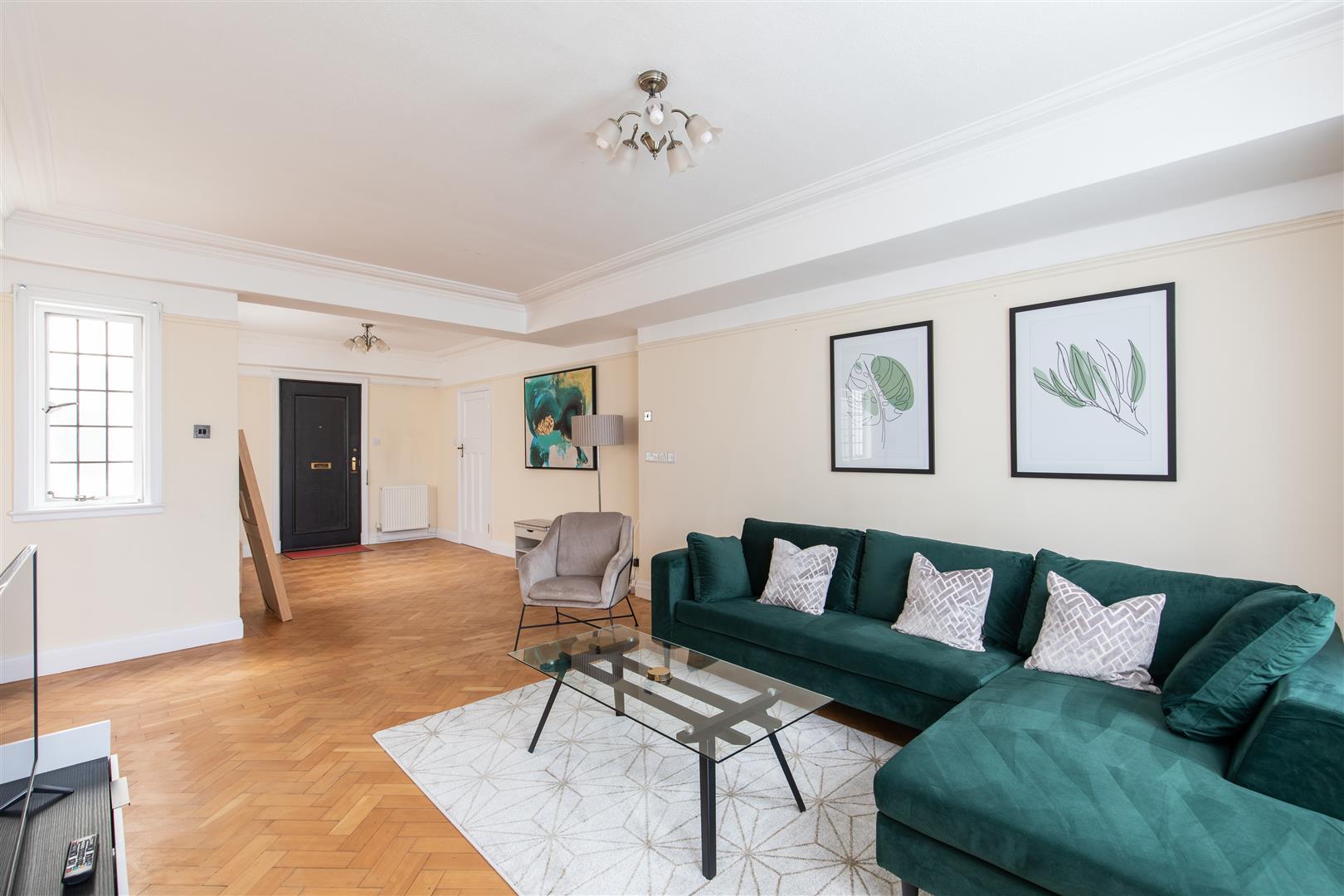 2 bed apartment to rent in Baker Street, London  - Property Image 2