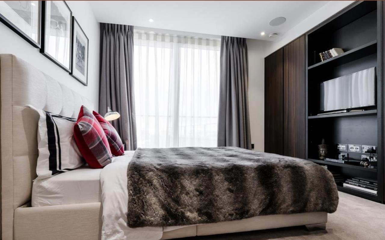 3 bed apartment for sale in Horseferry Road, London 7