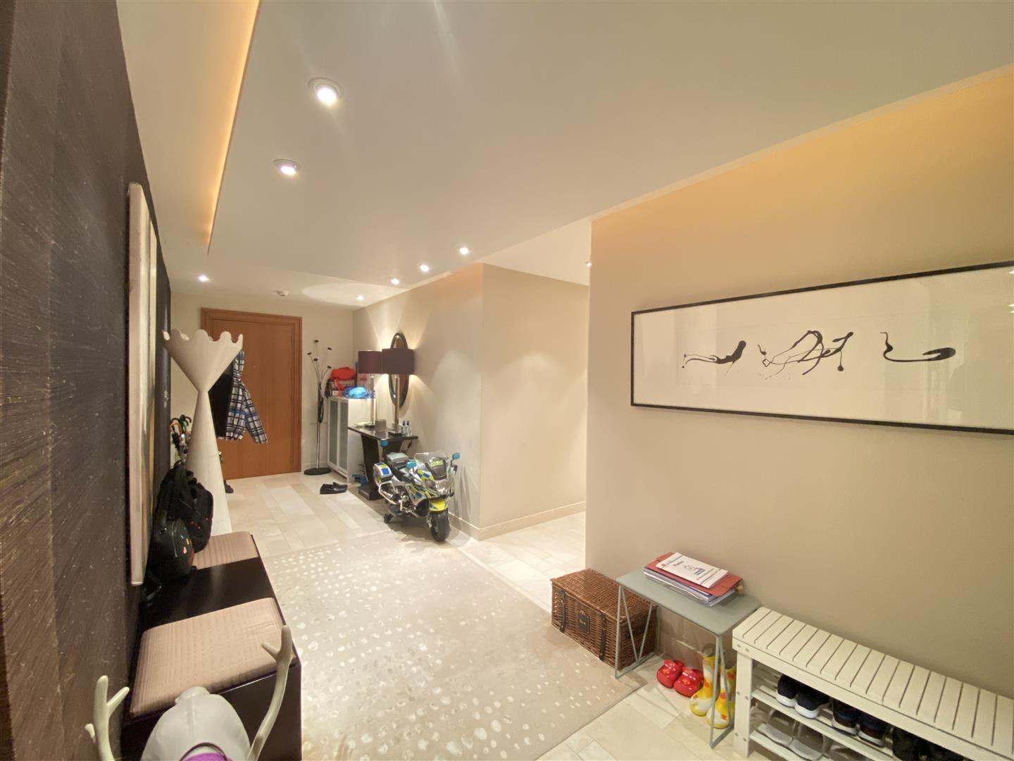 3 bed apartment to rent in Lancelot Place, Knightsbridge 11