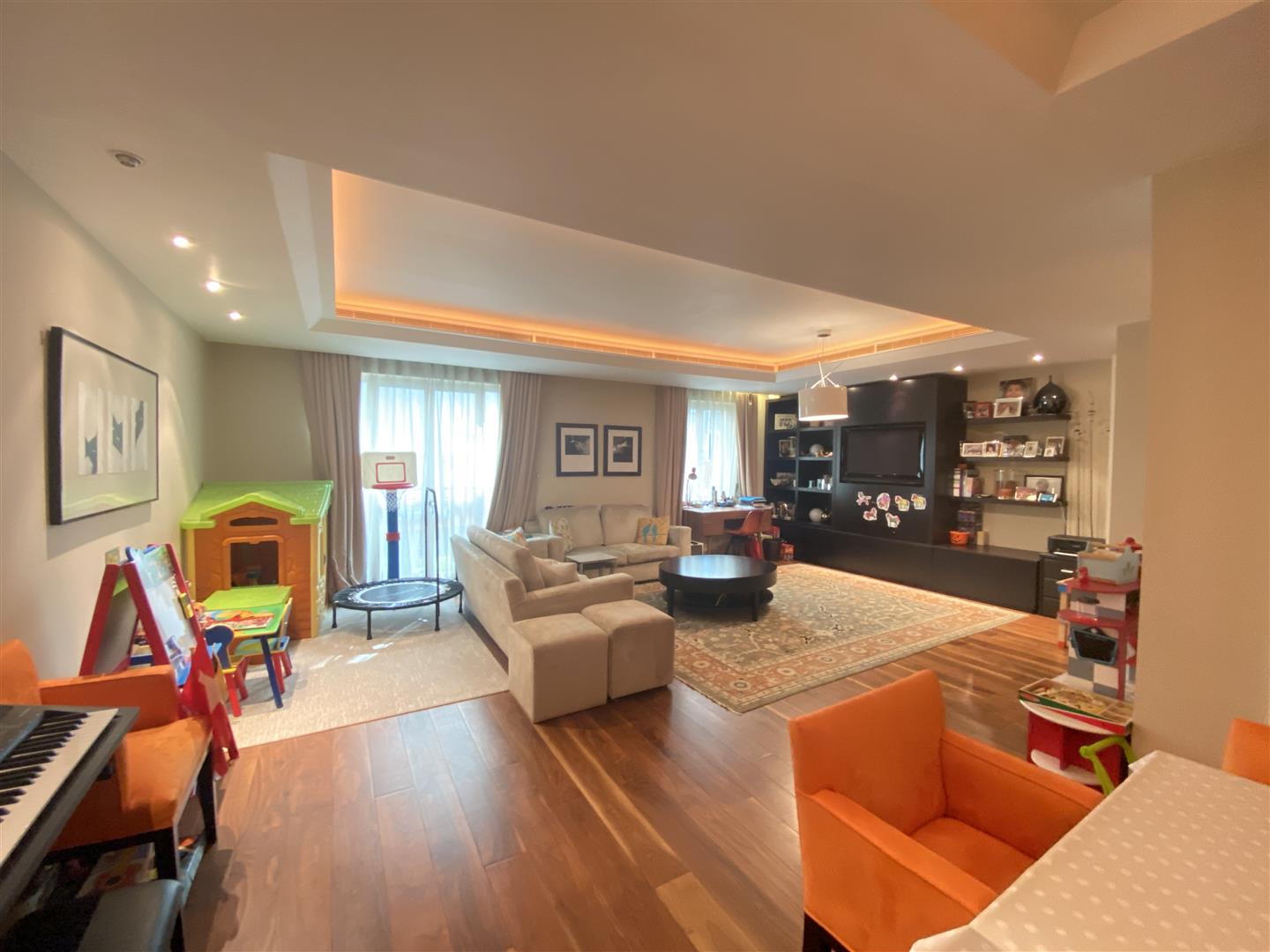 3 bed apartment to rent in Lancelot Place, Knightsbridge  - Property Image 1