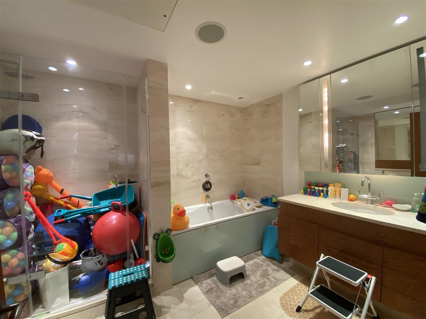 3 bed apartment to rent in Lancelot Place, Knightsbridge 9