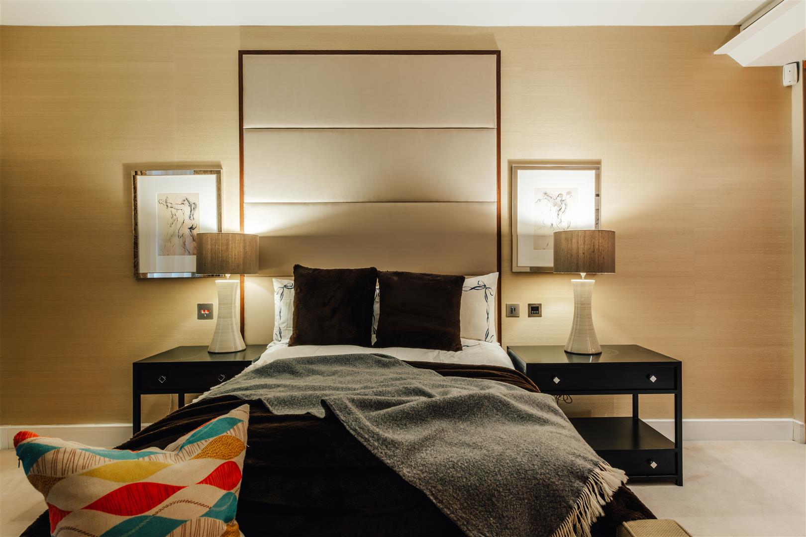 3 bed apartment to rent in Lancelot Place, Knightsbridge 42