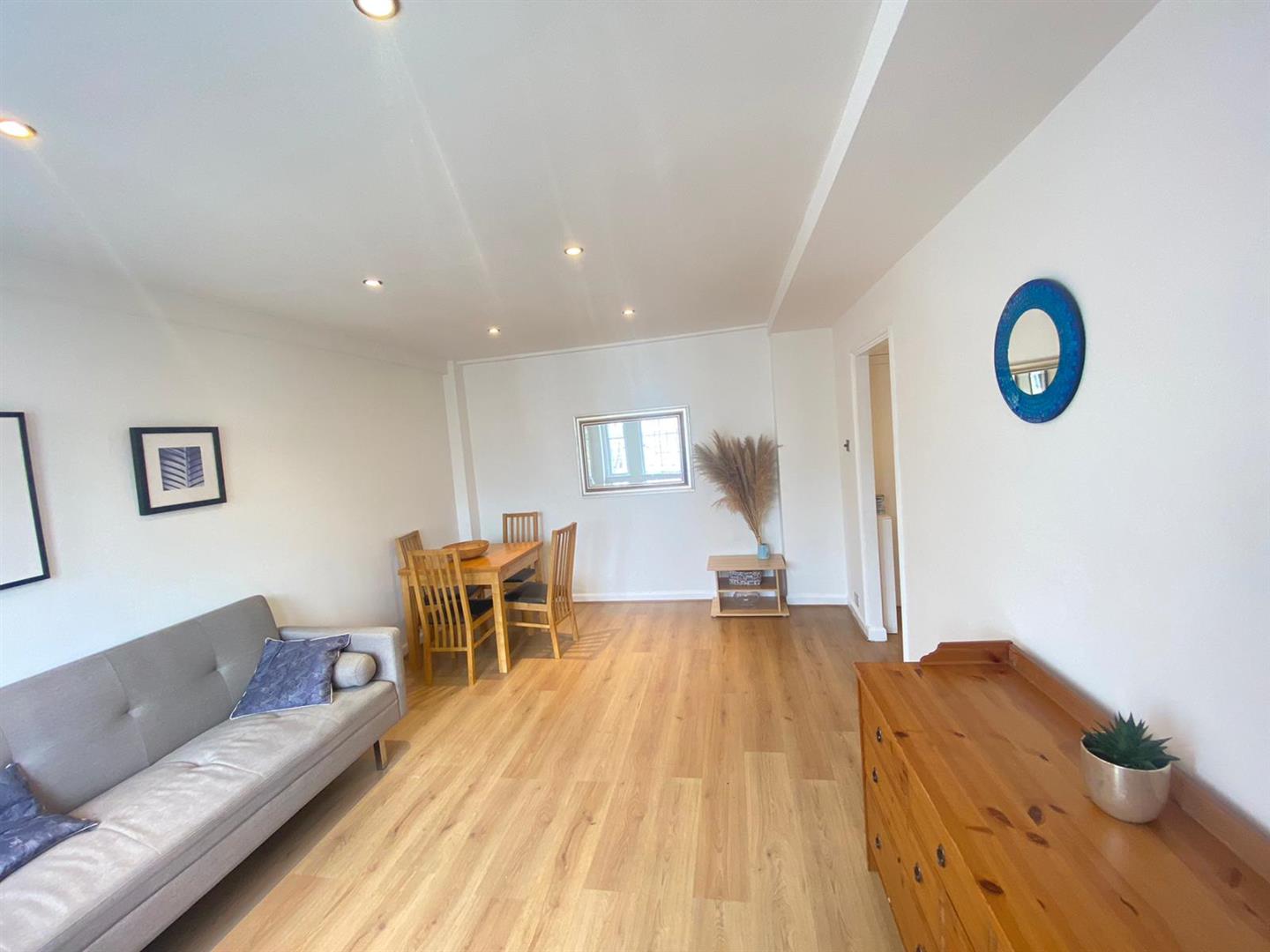 1 bed apartment to rent in Abbey Road, London  - Property Image 2