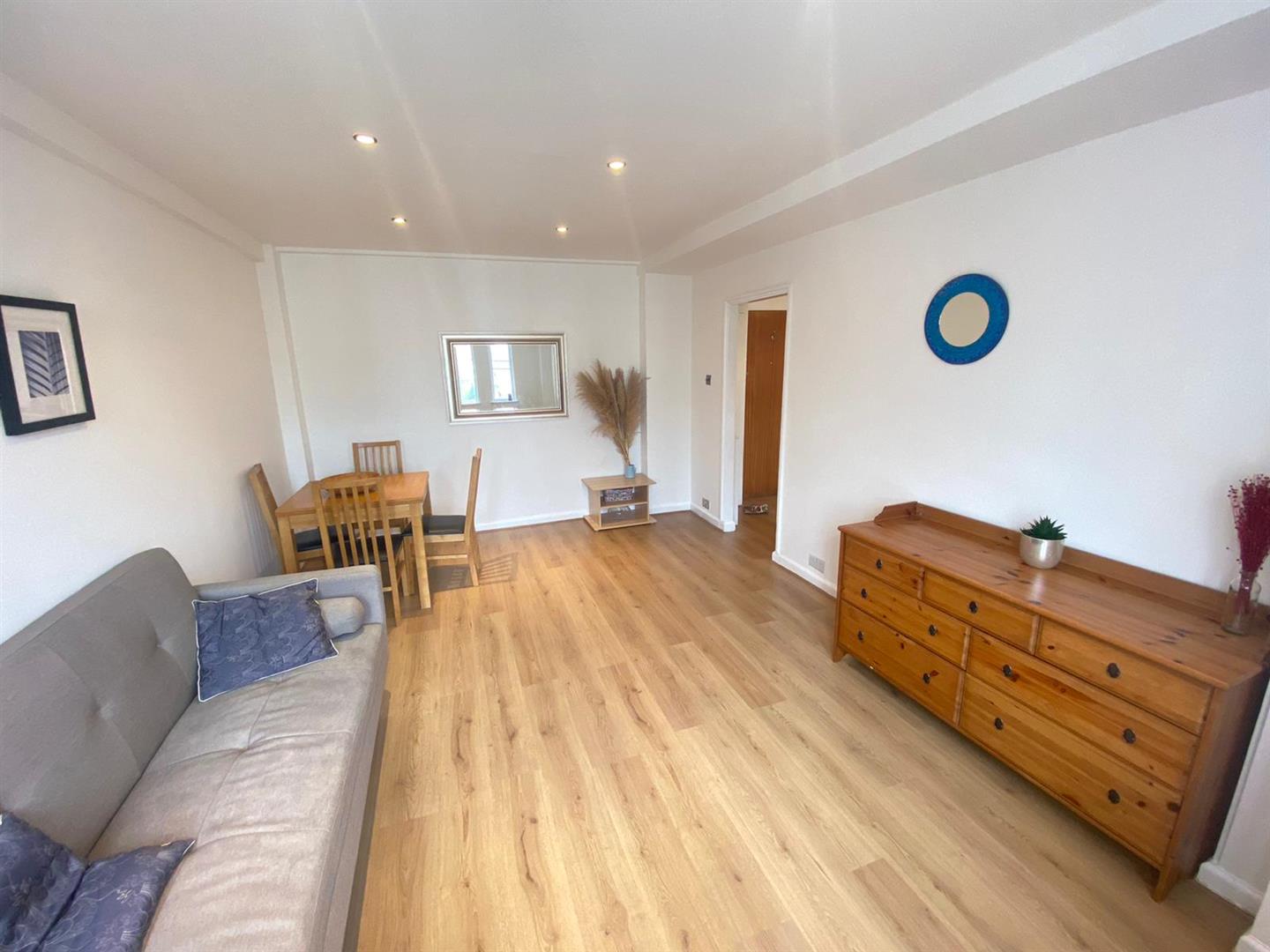 1 bed apartment to rent in Abbey Road, London  - Property Image 3