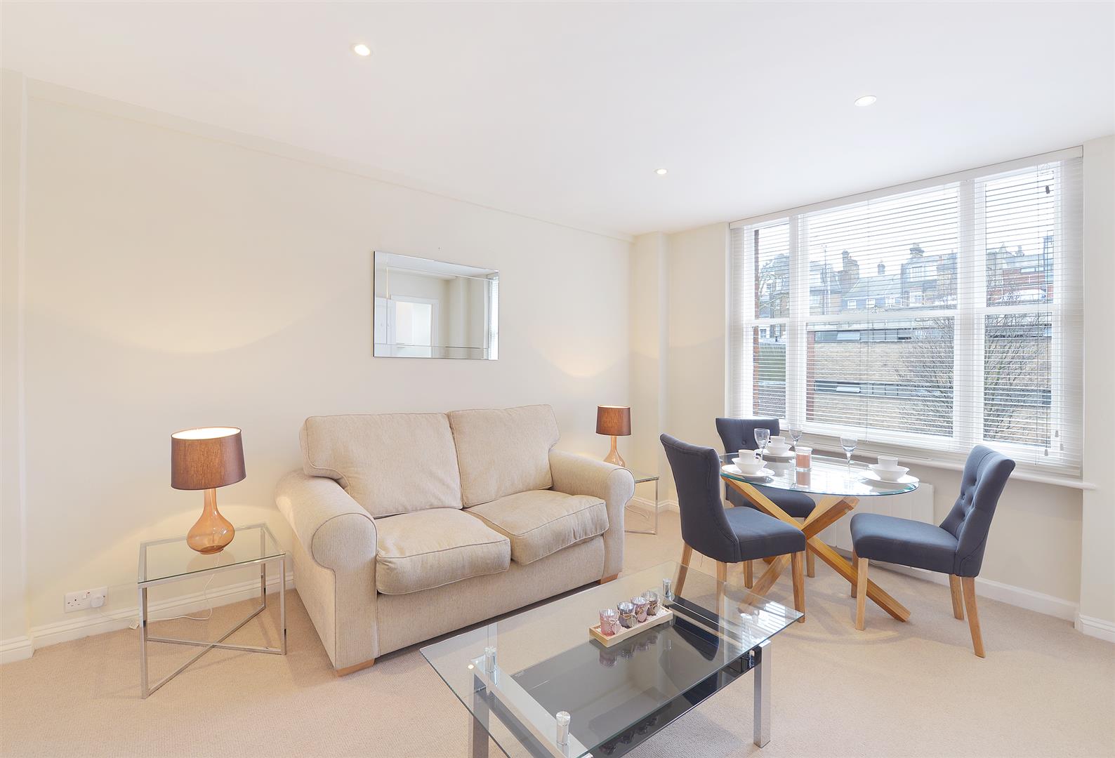 1 bed apartment to rent in Hill Street, London  - Property Image 2