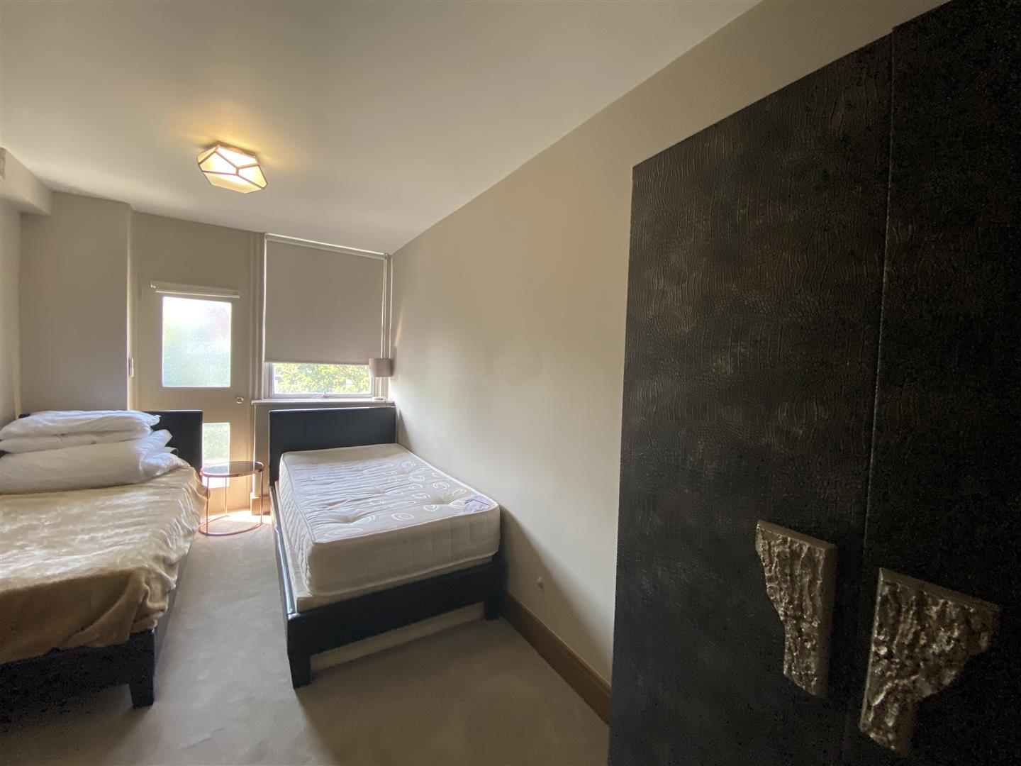 3 bed apartment for sale in The Quadrangle, London 8