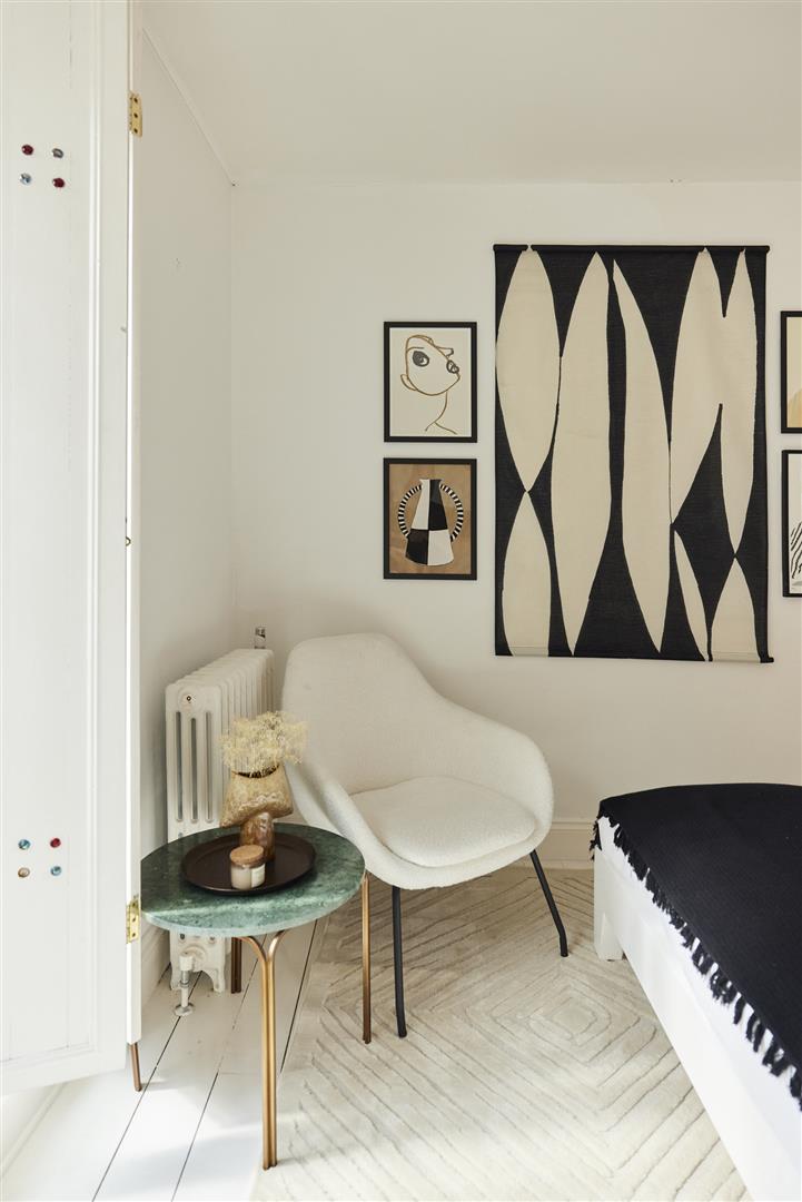 4 bed house for sale in Rosemont Road, London 29