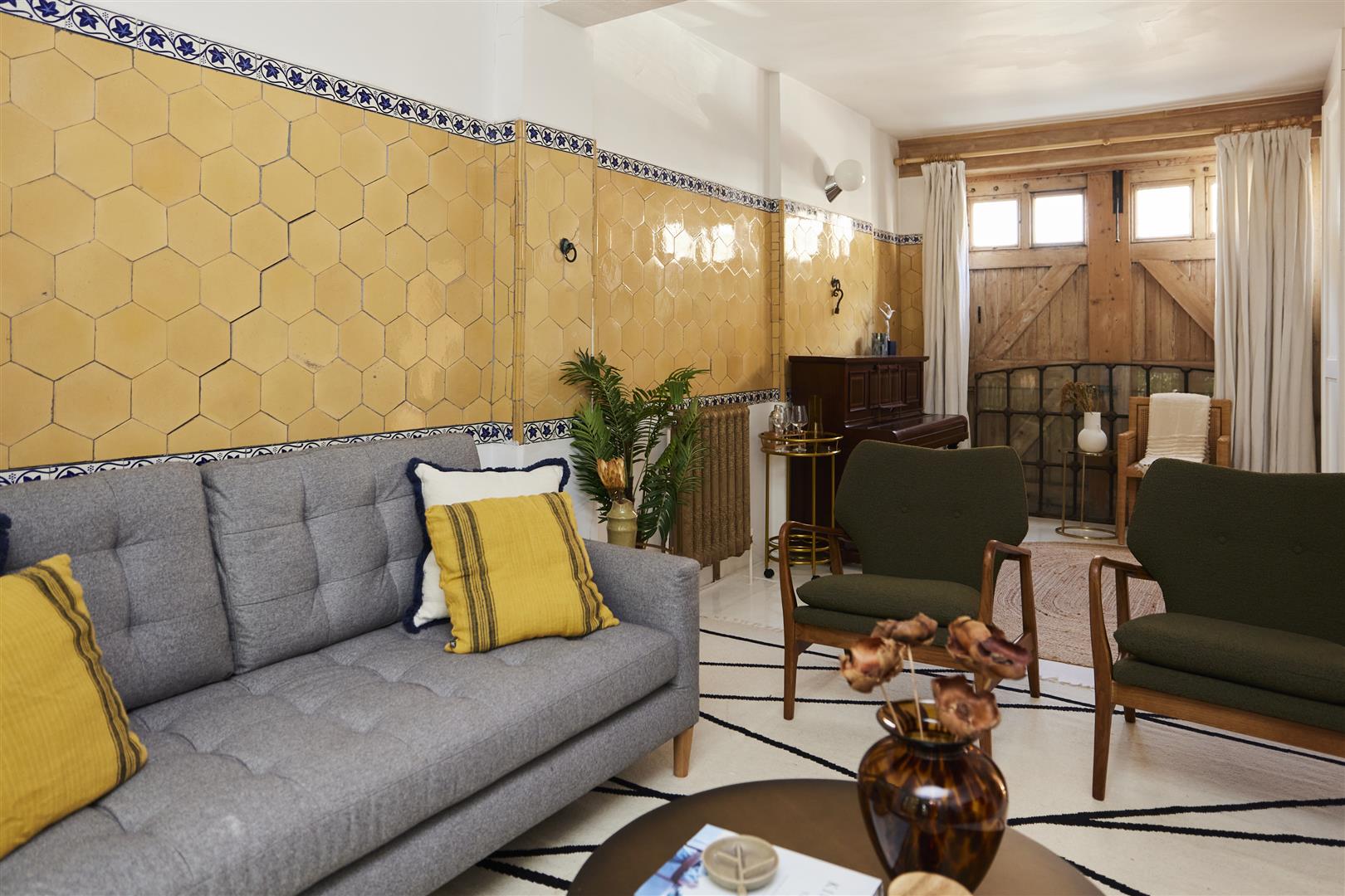 4 bed house for sale in Rosemont Road, London 21