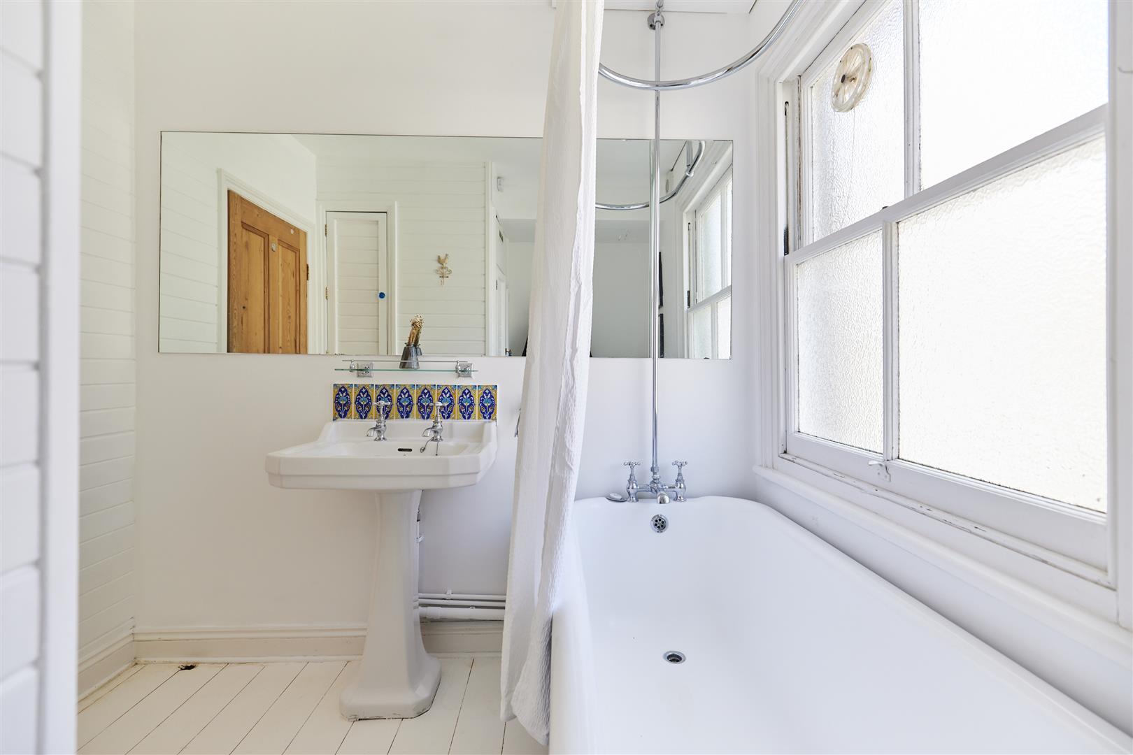 4 bed house for sale in Rosemont Road, London  - Property Image 32