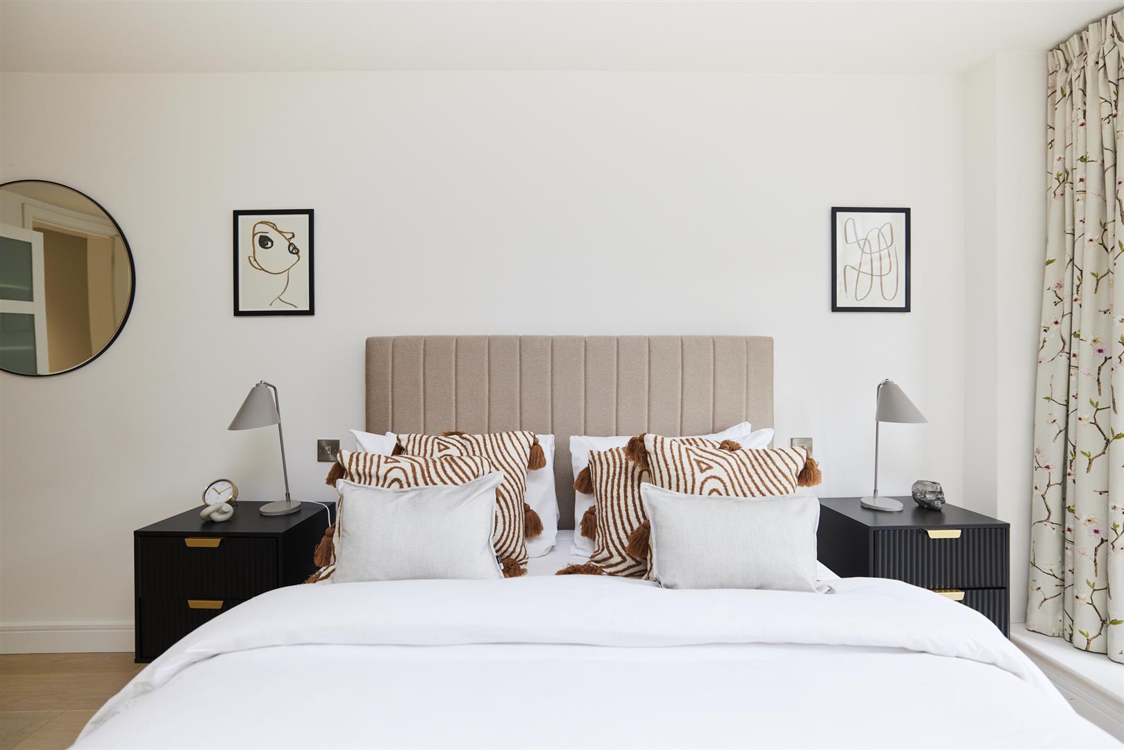 6 bed detached house for sale in Park View Road, London 52