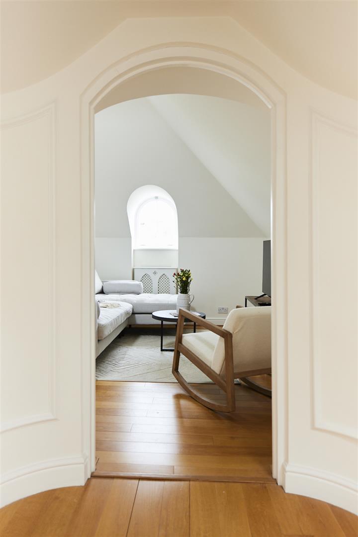 6 bed detached house for sale in Park View Road, London 60