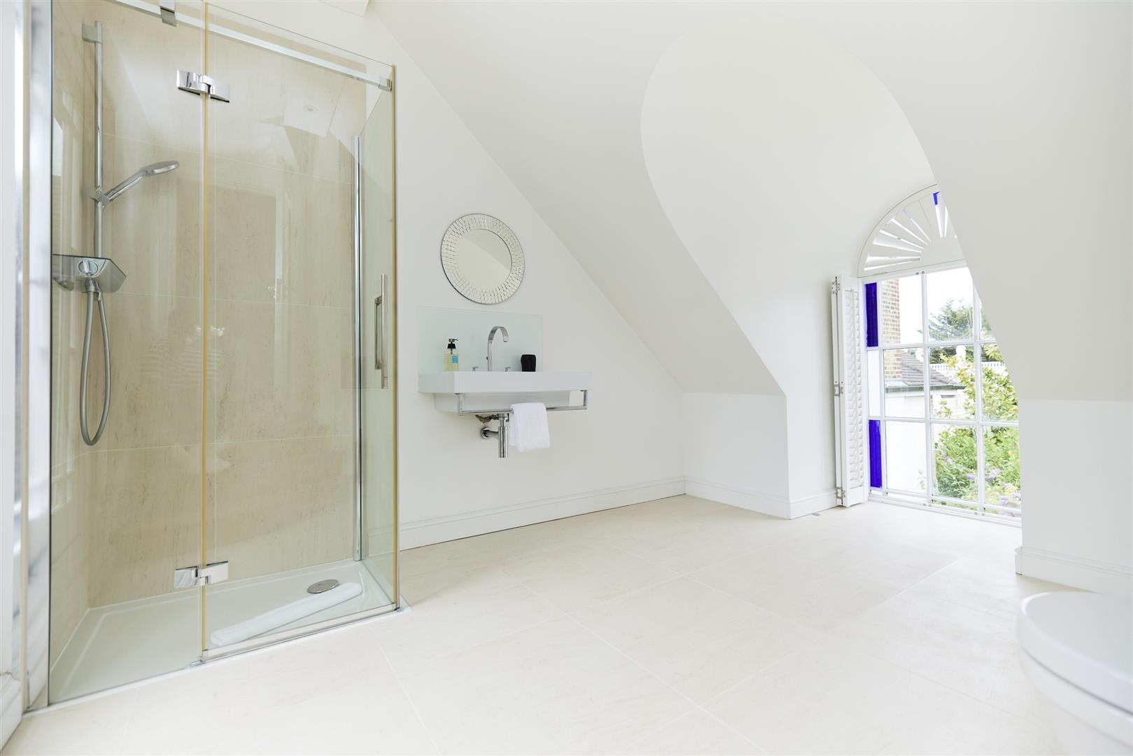 6 bed detached house for sale in Park View Road, London 64