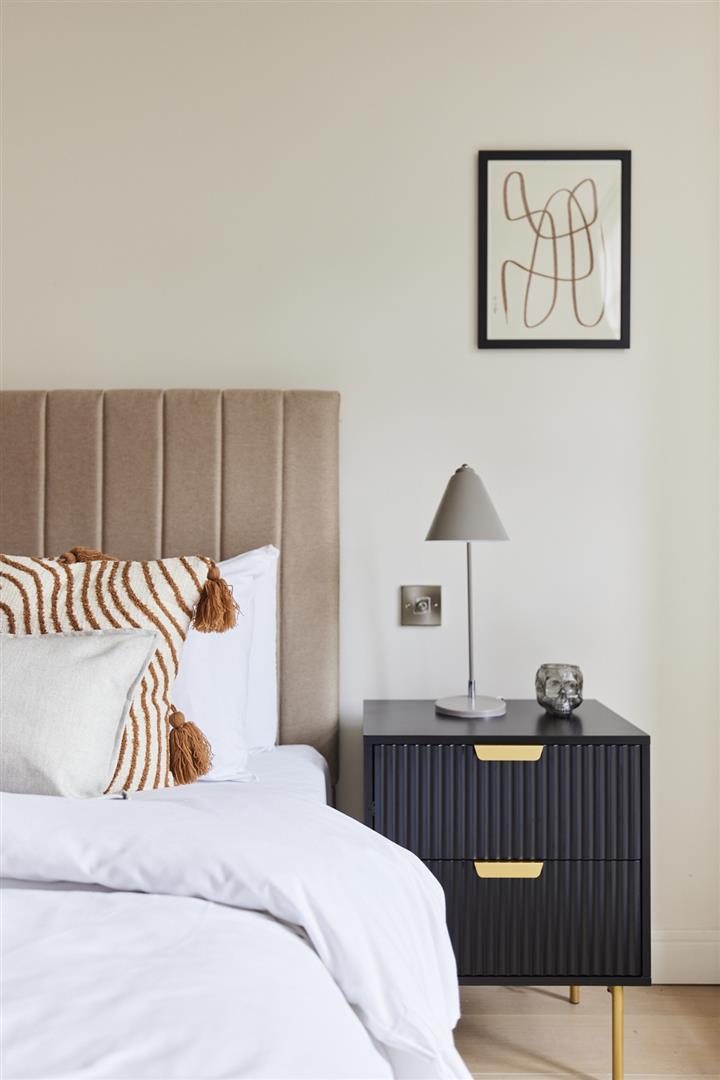 6 bed detached house for sale in Park View Road, London 51