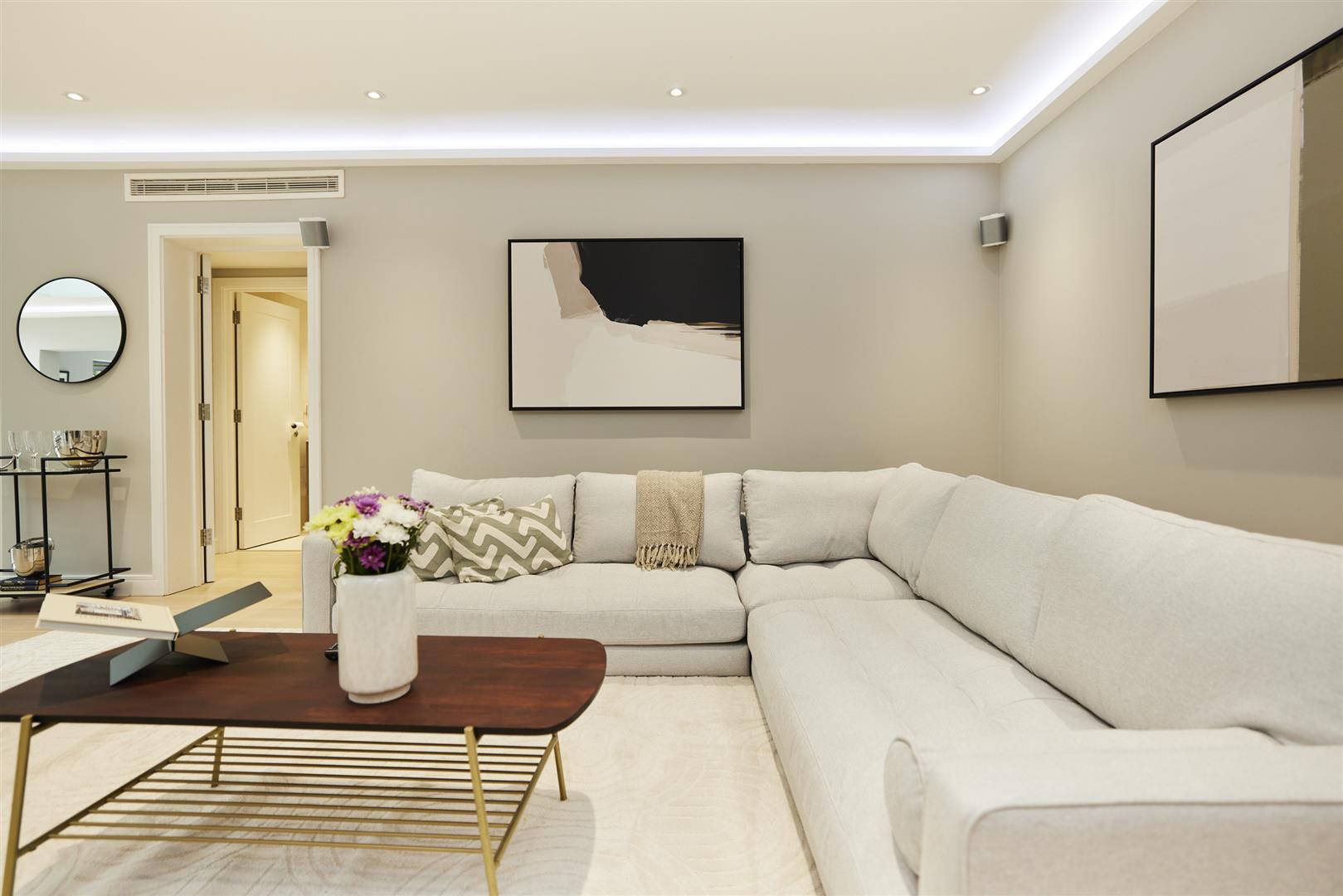 6 bed detached house for sale in Park View Road, London 7