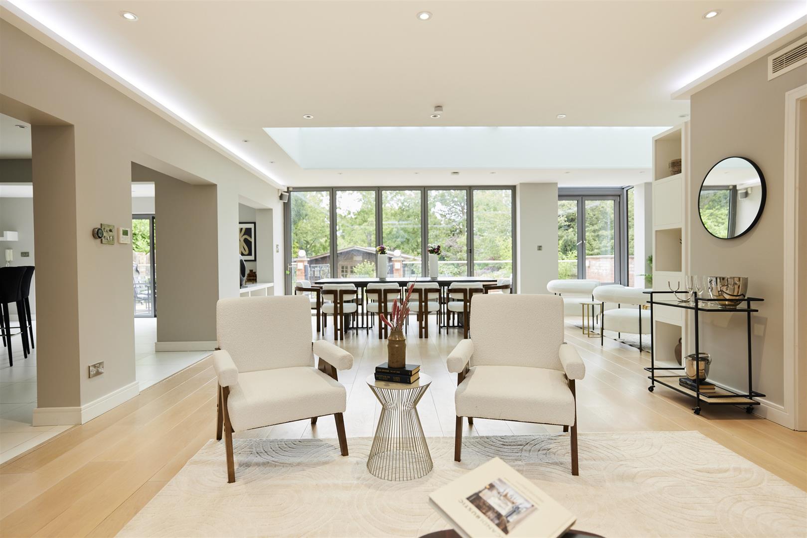 6 bed detached house for sale in Park View Road, London  - Property Image 9