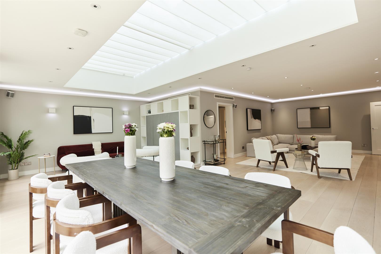 6 bed detached house for sale in Park View Road, London 14