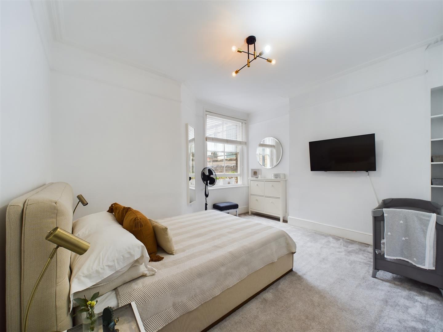 1 bed flat for sale in Widley Road, London  - Property Image 19