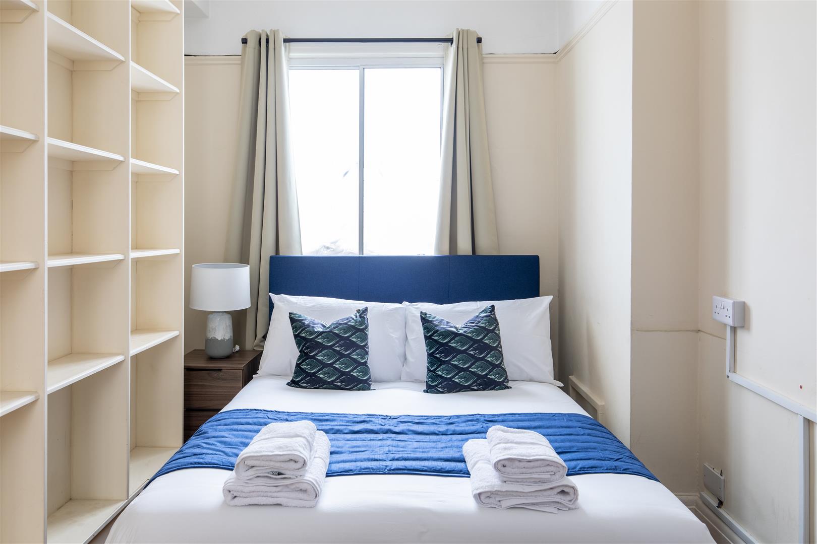 3 bed apartment for sale in Baker Street, London 9