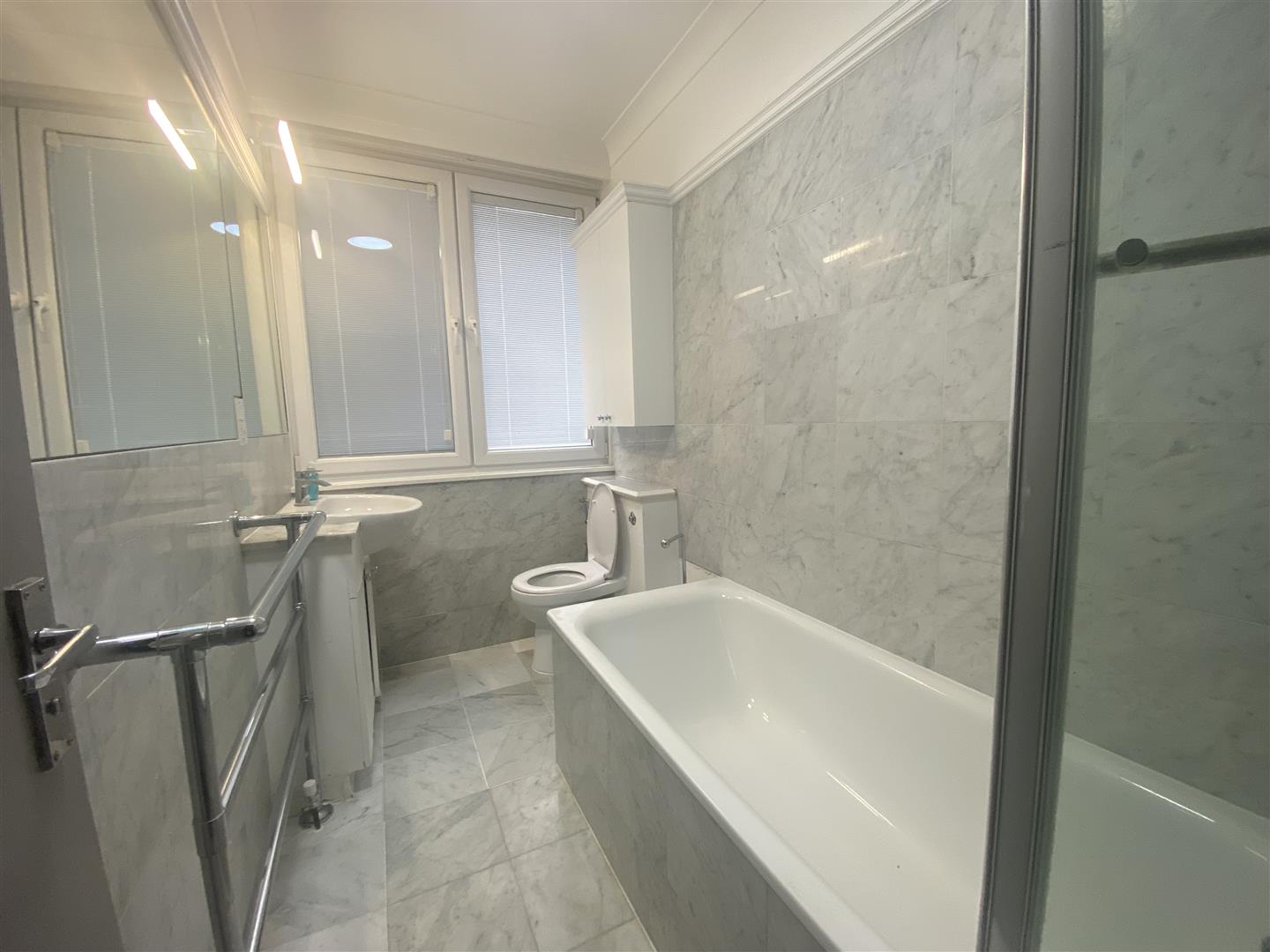 4 bed flat to rent in Norfolk Crescent, London  - Property Image 14