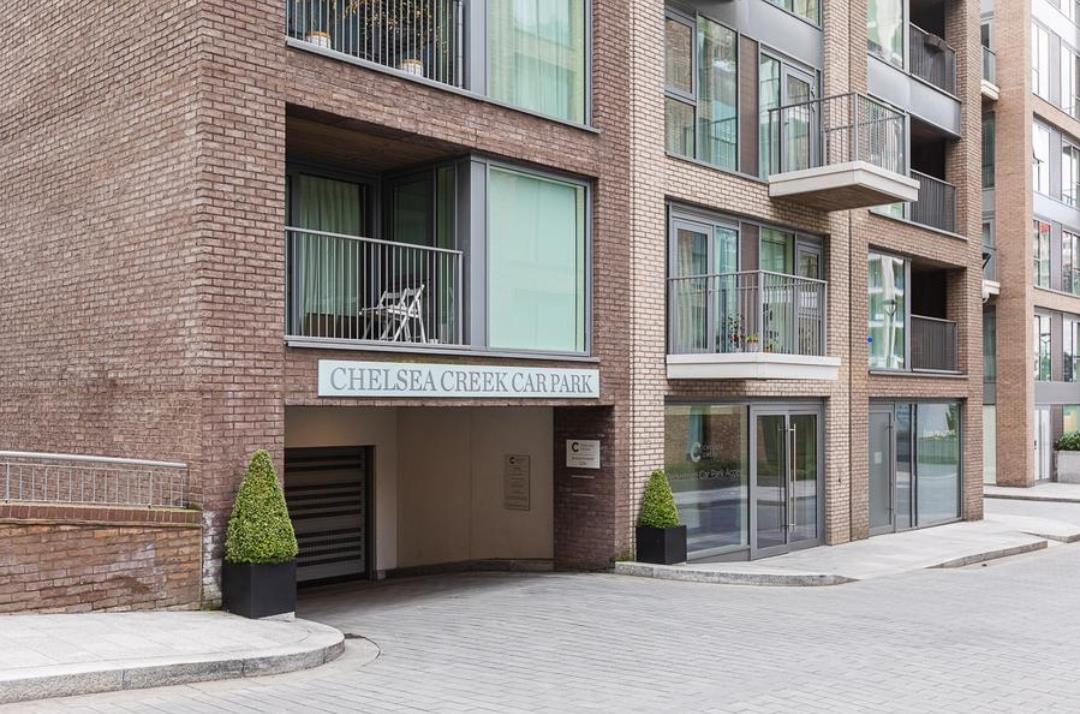 2 bed flat for sale in Chelsea Creek, London 19
