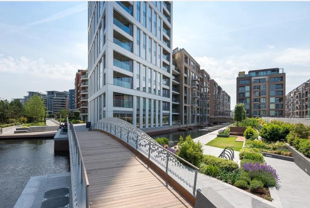 2 bed flat for sale in Chelsea Creek, London 14