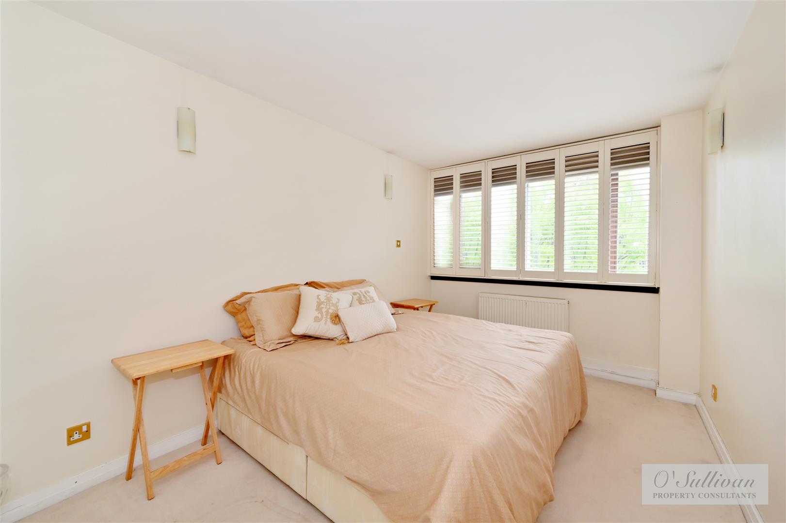 2 bed flat to rent in The Quadrangle, London  - Property Image 5