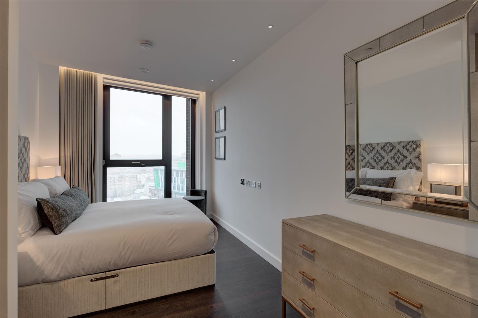 2 bed apartment to rent in Charles Clowes Walk, LONDON  - Property Image 9