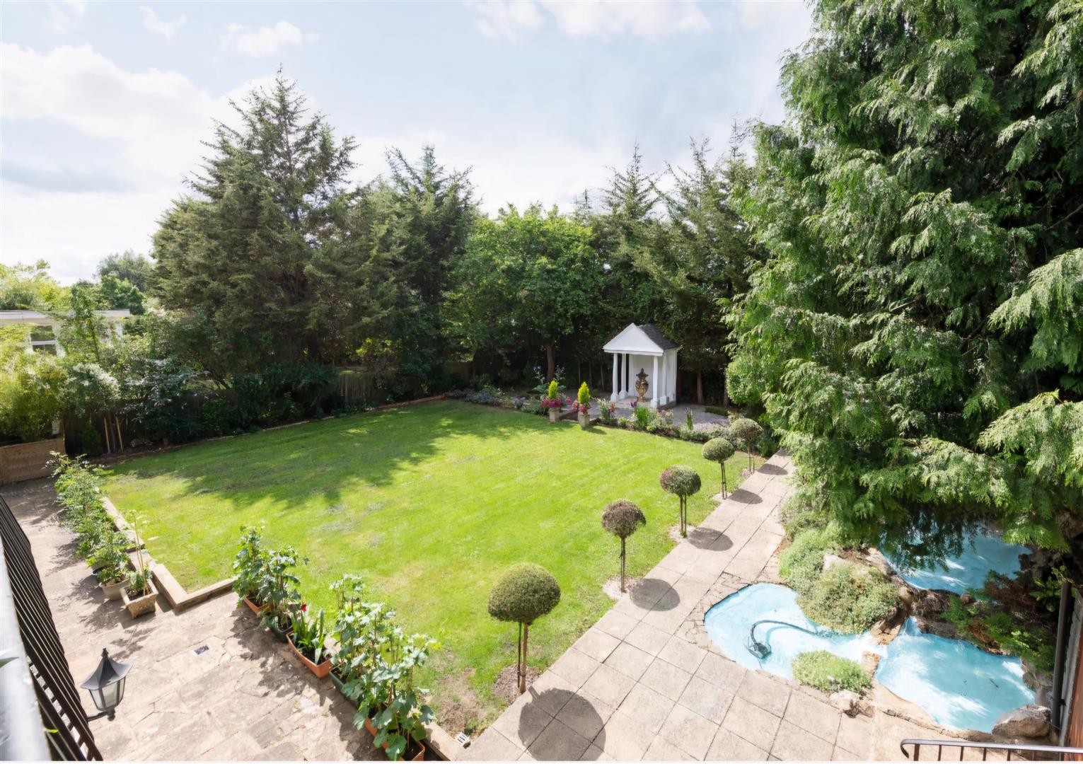 13 bed detached house for sale in Hocroft Road, London 1