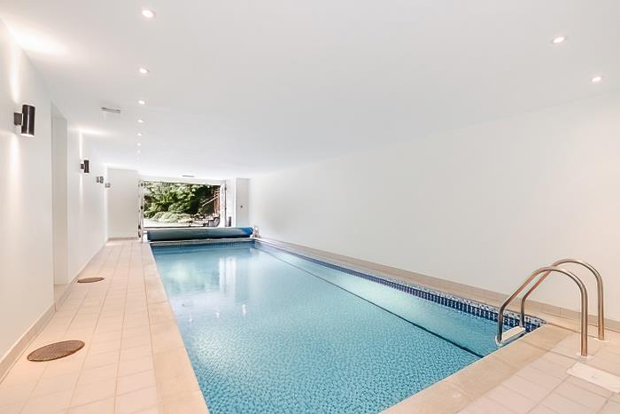 13 bed detached house for sale in Hocroft Road, London 9