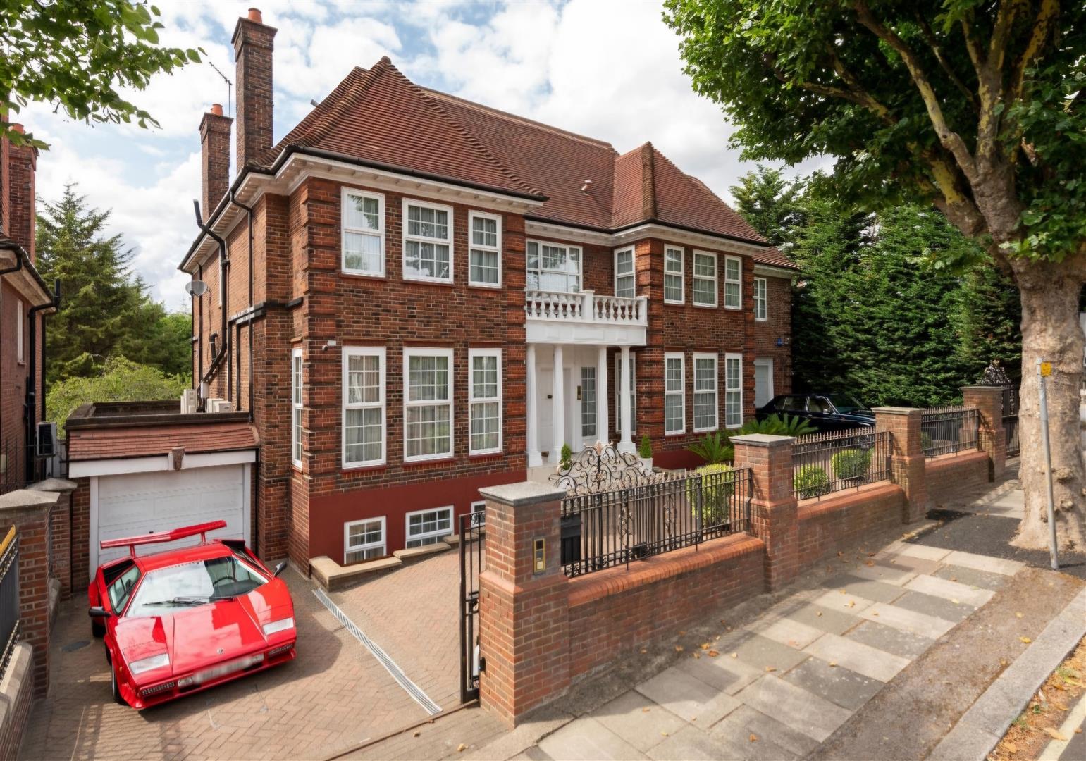 13 bed detached house for sale in Hocroft Road, London  - Property Image 1